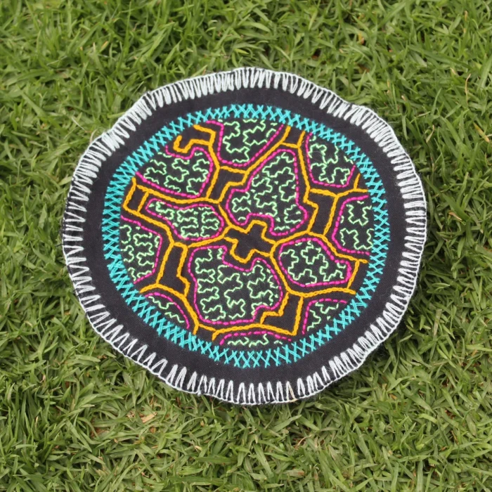 Shipibo Altar Cloth Rounded made by Shipibo Female Shaman | 22.5 cm in diameter | Traditional Shipibo Embroidery | Ayahuasca vision pattern