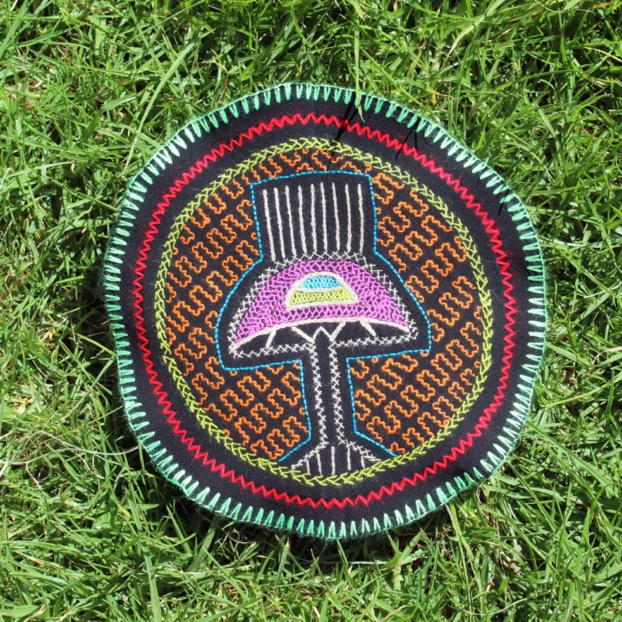 Shipibo Altar Cloth made by Shipibo Female Shaman | 27 cm in diameter | Traditional Shipibo Embroidery | Ayahuasca vision pattern