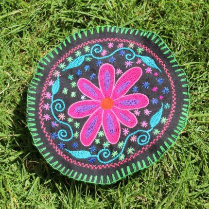 Shipibo Altar Cloth made by Shipibo Female Shaman | 27 cm in diameter | Traditional Shipibo Embroidery | Ayahuasca vision pattern