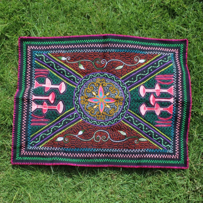 Shipibo Altar Cloth made by Shipibo Female Shaman | 78 cm x 59 cm | Shipibo Embroidery