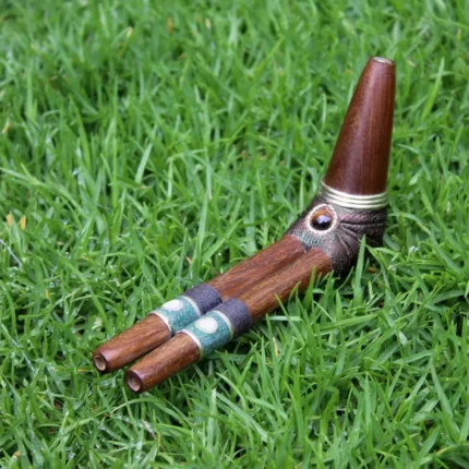 Double Nose Tepi made of Madera Negra | Decorated with Tiger's Eye and Peruvian Turquoise