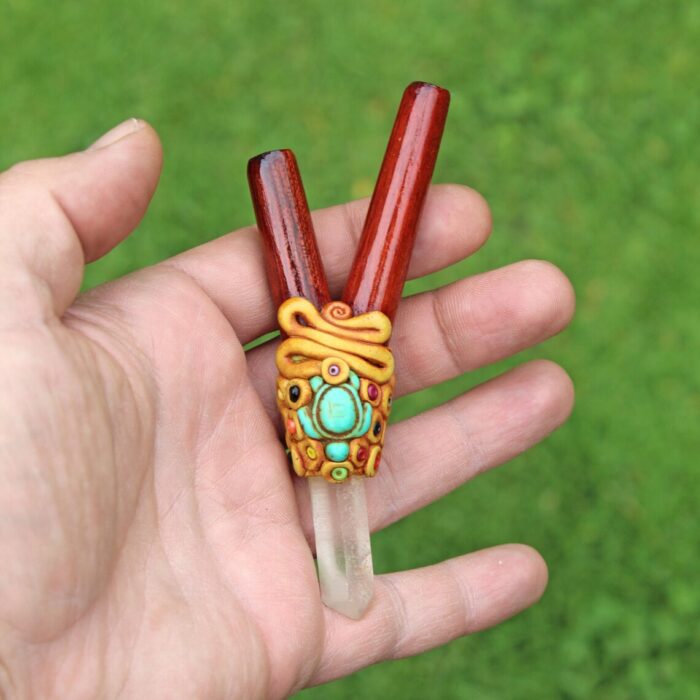 Palo Sangre Wood Kuripe Self Applicator | Decorated with Clear Quartz, Beads and Peruvian Turquoise Stone