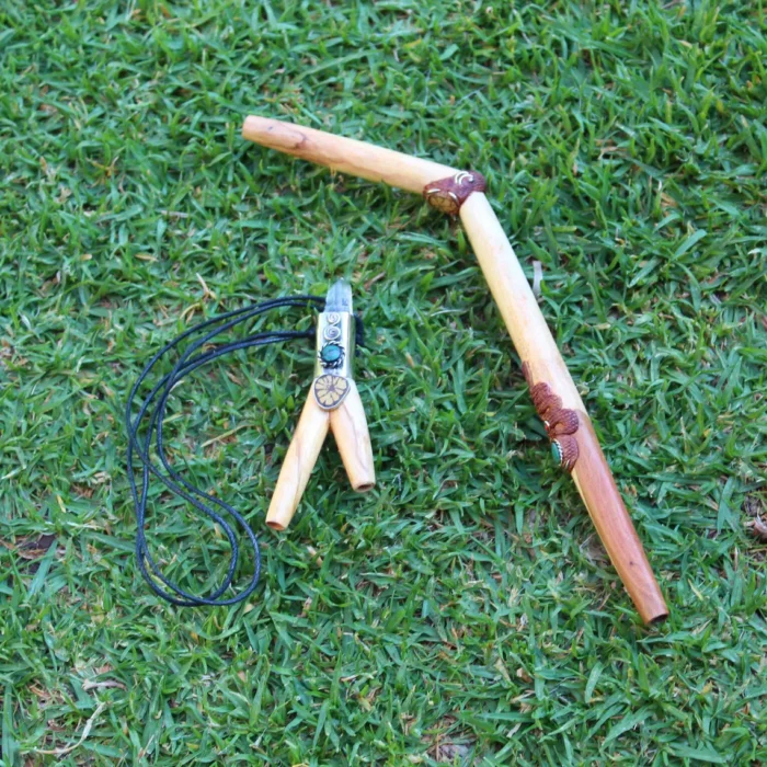 Kuripe Tepi Set | Necklace Kuripe | Made of Palo Santo | Decorated with A piece of Aya Vine, Clear Quartz and Peruvian Turquoise