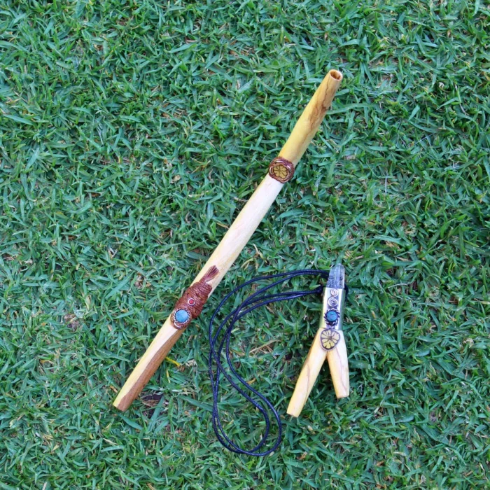 Kuripe Tepi Set | Necklace Kuripe | Made of Palo Santo | Decorated with A piece of Aya Vine, Clear Quartz and Peruvian Turquoise