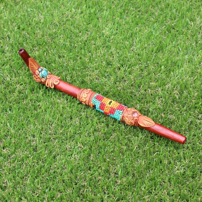 Tepi Applicator made of Palo Sangre | Decorated with Shipibo Beads, Peruvian Turquoise, Clear Quartz and Coca Leaf Figure Figure