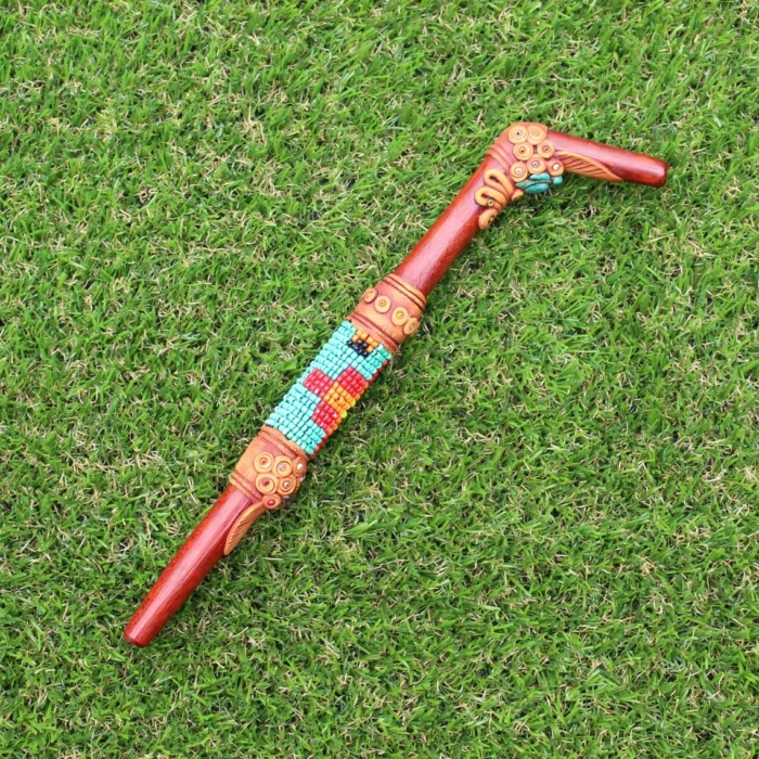 Tepi Applicator made of Palo Sangre | Decorated with Shipibo Beads, Peruvian Turquoise, Clear Quartz and Coca Leaf Figure Figure