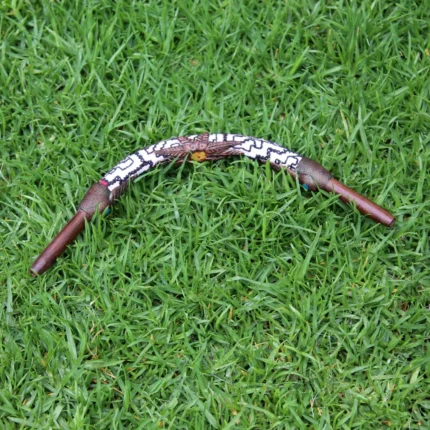 Shipibo Embroidered Tepi Applicator made of Madera Negra | Decorated with Shipibo Embroidery, a piece of Aya Vine and Peruvian Turquoise