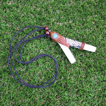 Necklace Kuripe Self Applicator made of Bone | Decorated with Amazon Wood, Peruvian Turquoise and Shipibo Fabric