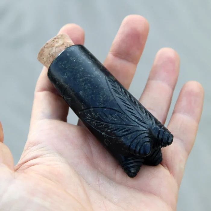 Hapeh Bottle | Heart Chakra | Made of Machu Picchu Stone | Decorated with Triple (Qintu) Coca Leaf Pattern