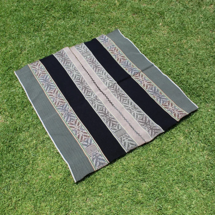 Q'ero Mestana Altar / Ritual Cloth ( Missa Andina ) | Traditional Woven on Q'ero Looms for Plant Medicine Ceremony Handmade 71 cm x 68 cm