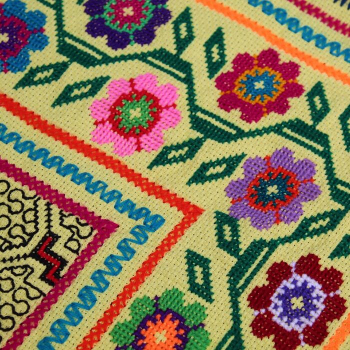 Shipibo Altar Cloth made by Shipibo Female Shaman | 72 cm x 65 cm | Shipibo Embroidery | Ayahuasca vision pattern