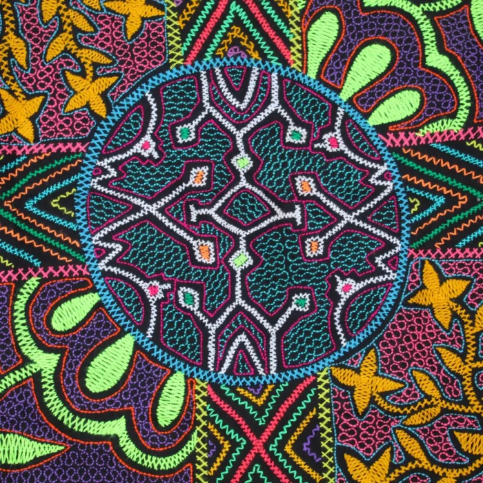 Shipibo Altar Cloth made by Shipibo Female Shaman | 72 cm x 67 cm | Shipibo Embroidery | Ayahuasca vision pattern