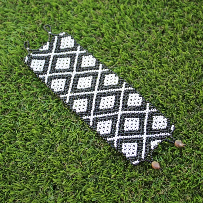 Shipibo Ceremonial Bracelet : Handmade Kené Pattern Ceremonial Jewelry 21 cm x 6 cm