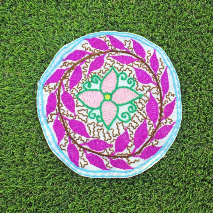Shipibo Altar Cloth made by Shipibo Female Shaman | 21 cm in diameter | Traditional Shipibo Embroidery | Ayahuasca vision pattern