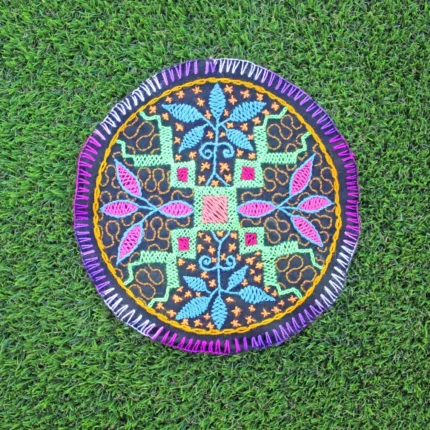Shipibo Altar Cloth made by Shipibo Female Shaman | 21 cm in diameter | Traditional Shipibo Embroidery | Ayahuasca vision pattern