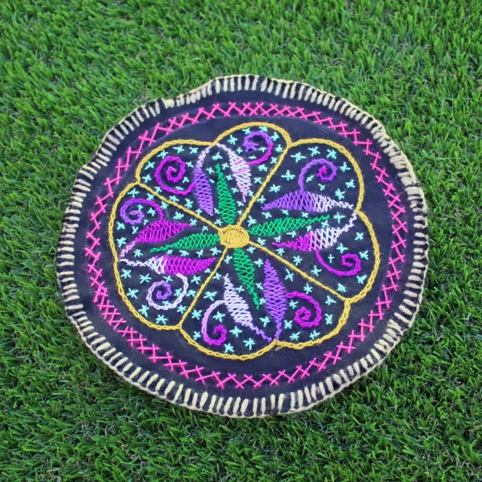 Shipibo Altar Cloth made by Shipibo Female Shaman | 21 cm in diameter | Traditional Shipibo Embroidery | Ayahuasca vision pattern