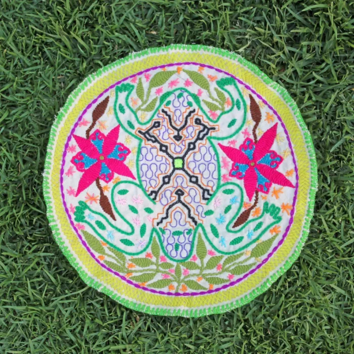 Shipibo Altar Cloth made by Shipibo Female Shaman | 29 cm in diameter | Traditional Shipibo Embroidery | Ayahuasca vision