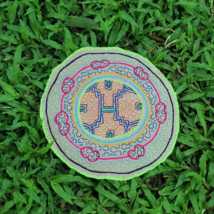 Shipibo Altar Cloth made by Shipibo Female Shaman | 23 cm in diameter | Traditional Shipibo Embroidery | Ayahuasca vision pattern